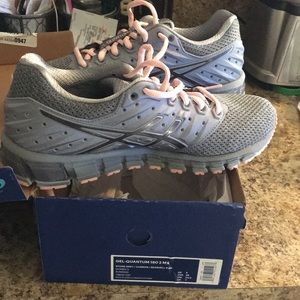 ASICS gel-quantum 180 2 tennis shoes. Size 7